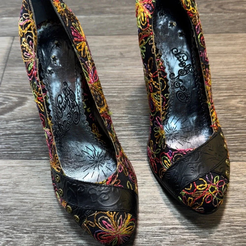 Naughty Monkey Embroidered Women's Heels woman’s 6 (s68)